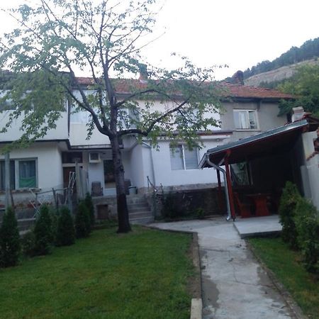 House Nadejda Велико Търново Екстериор снимка